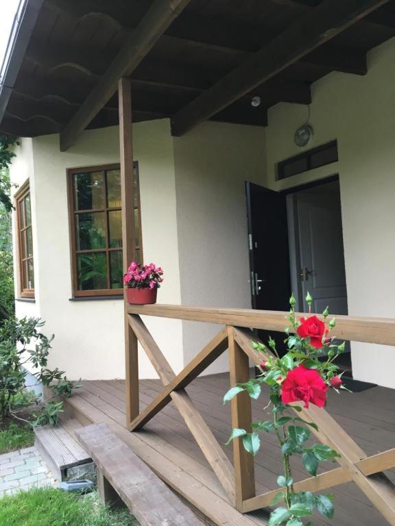 Boutigue House With Terrace And Garden Free Parking Рига