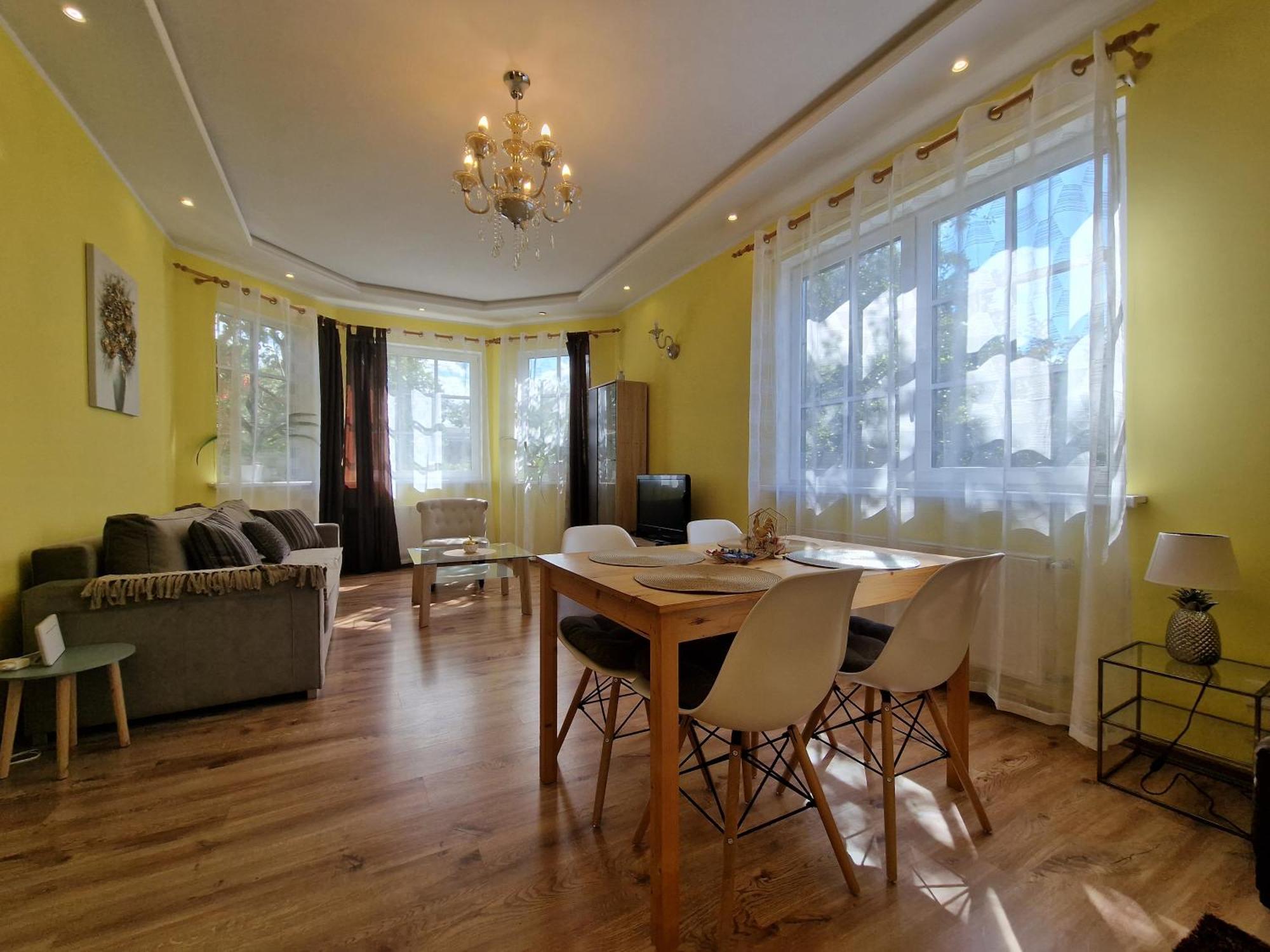 Boutigue House With Terrace And Garden Free Parking Рига